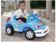 MP3电动童车